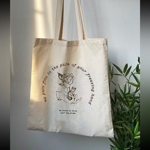 Taylor Swift ivy tote bag